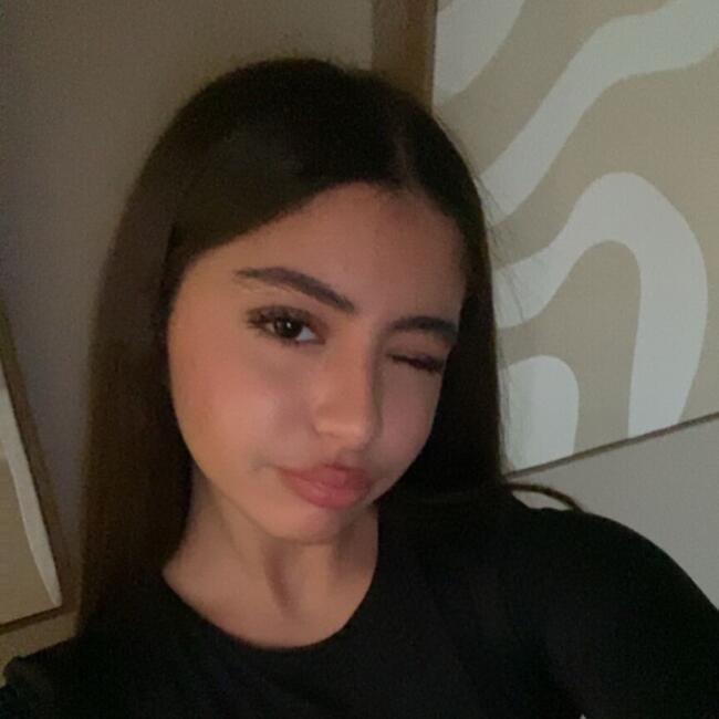 Babysitter in Marseille: Loubna Yousra