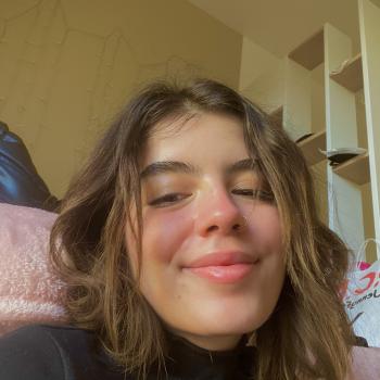 Babysitter in Clermont-Ferrand: Salma