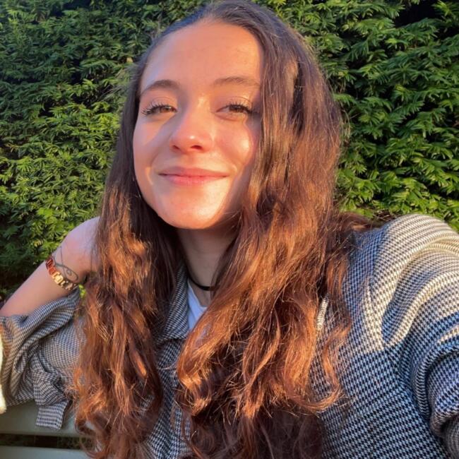 Babysitter in Zurich: Selina Lara