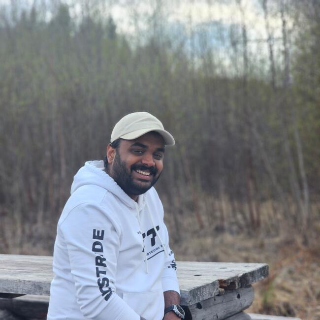 Barnvakt i Västerås: Akshay