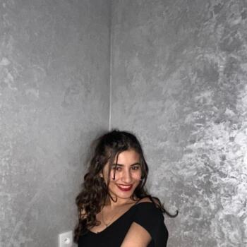 مربية أطفال طنجة: Zaynab