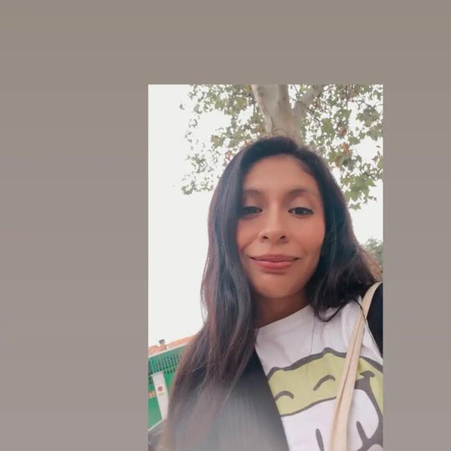 Canguro en Zaragoza: Yoselin Keila