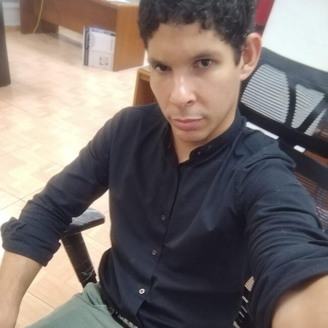 Trabajo para niñera en Panamá: Ricardo