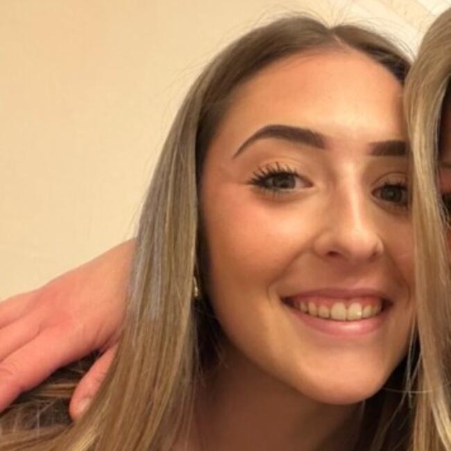 Babysitter in Bantanges: Tina