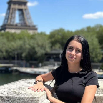 Babysitter in Magny-en-Vexin: Jade