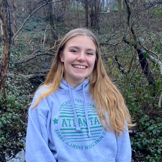 Niñera en Mons: Lucie