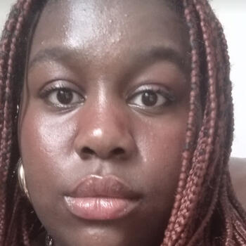 Babysitter in Limerick: Nnenna
