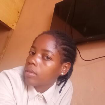 Babysitter Nansana: Nagayi theresa