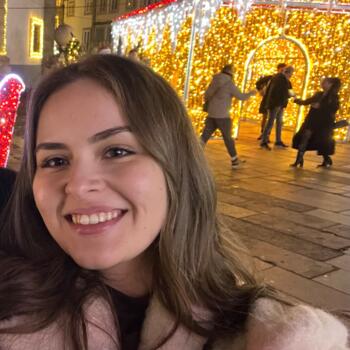 Babysitter in Póvoa de Varzim: Bruna