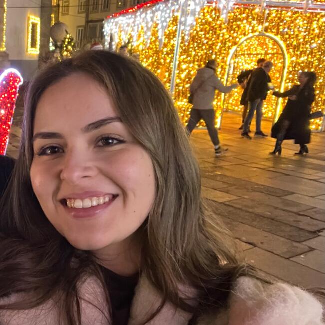 Babysitter in Póvoa de Varzim: Bruna