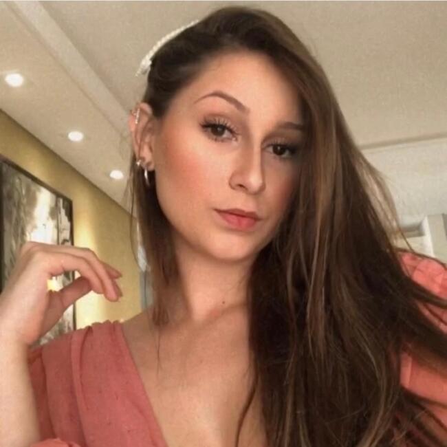 Babysitting job in Curitiba: Nicolly