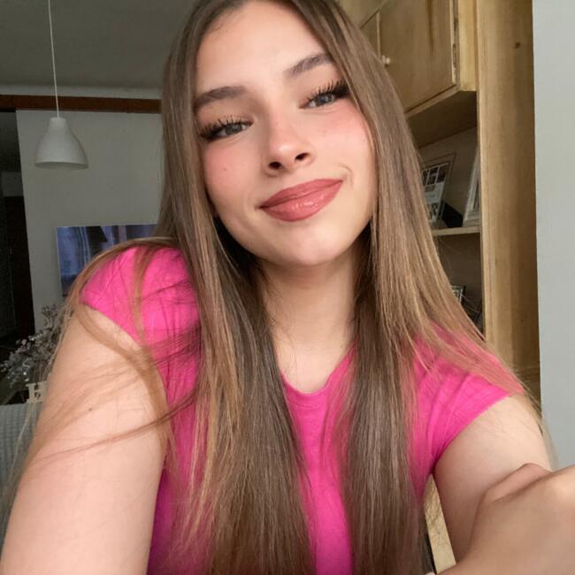 Babysitter in Madrid: Mariana