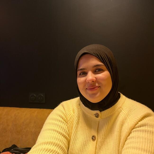 Babysitter in Nîmes: Lyna