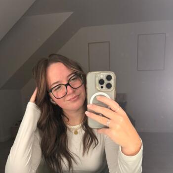 Babysitter in La Rivière-Saint-Sauveur: Emma