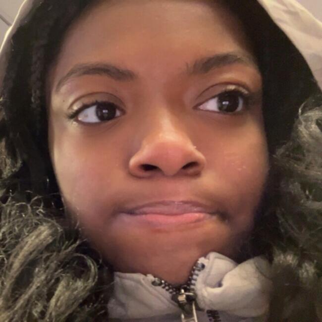 Babysitter in New York: Maya