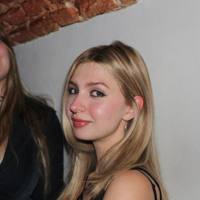 Chůva v Praha: Milana