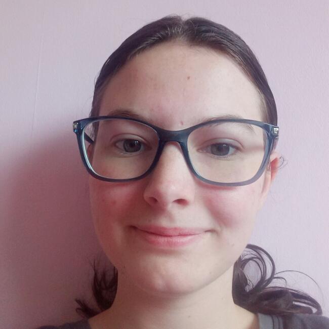 Babysitter in Invercargill: Ella