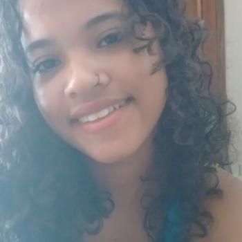 Babá em Londrina: Karol