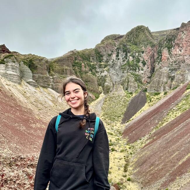 Babysitter in Auckland: Maria