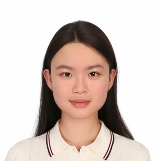 Babysitter in The Hague: Minh