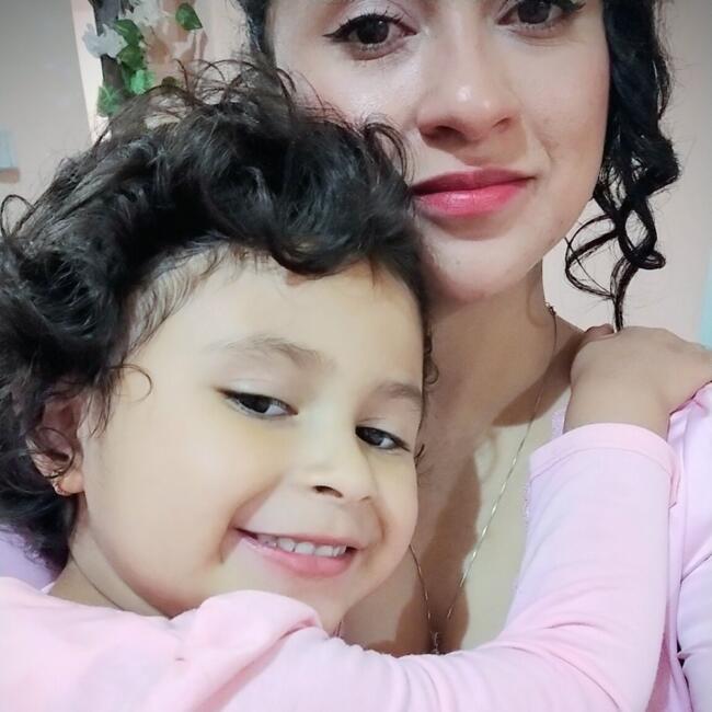 Babysitter in Villa Canales: Ana