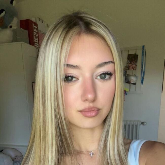 Babysitter in Nettuno: Alina