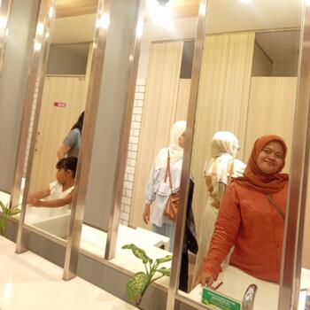Babysitter Depok: Sabrina