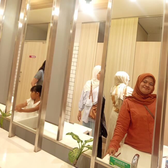 Babysitter in Depok: Sabrina
