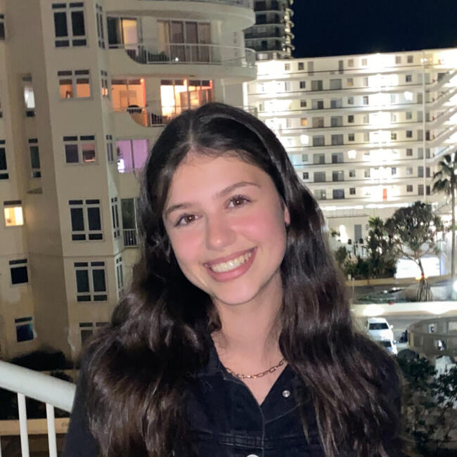 Babysitter in Gold Coast: Shenoa