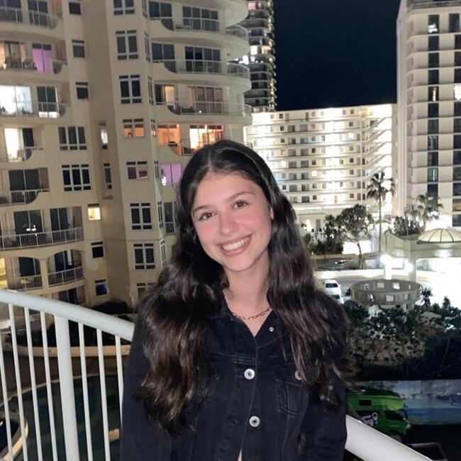 Babysitter in Gold Coast: Shenoa