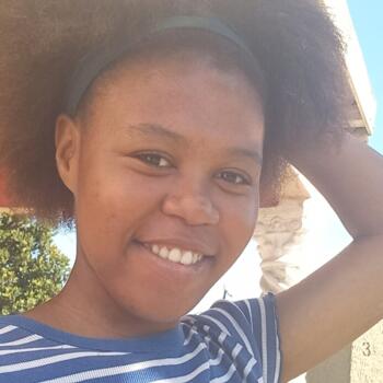 Babysitter Port Elizabeth: Philiswa