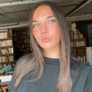 Babysitter in Bayonne: Rose