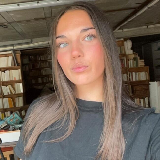 Babysitter in Bayonne: Rose