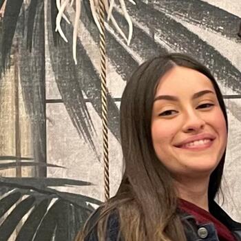 Niñera en Nápoles: Niletya