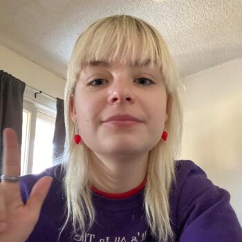 Babysitter in Edmonton: Roisin