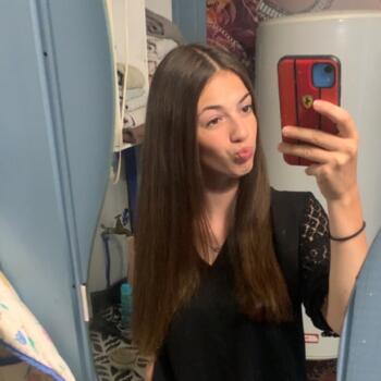 Babysitter in Saint-Etienne: Camille