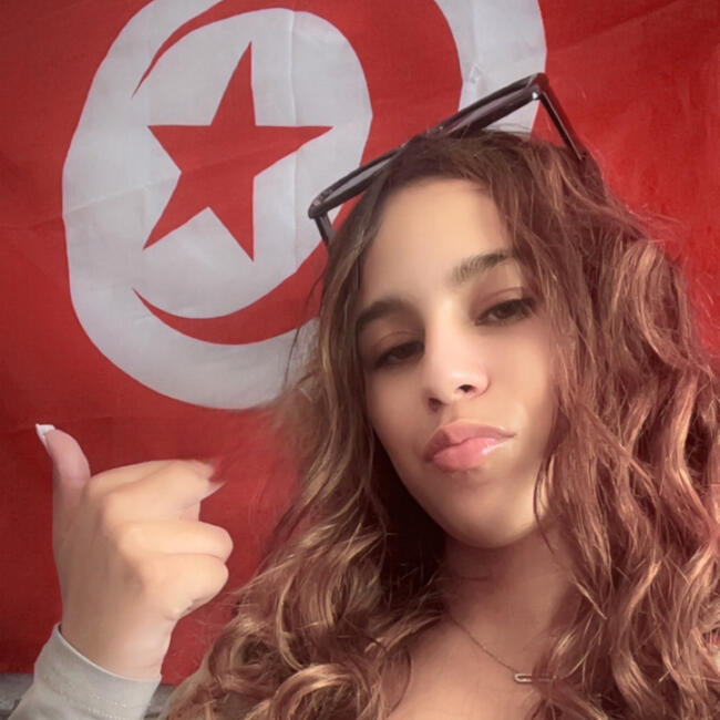 Babysitter in Livry-Gargan: Assia