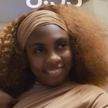 Babysitter Istanbul: Toyosi