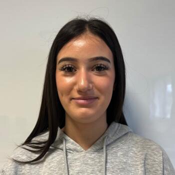 Babysitter in Grasse: Lana