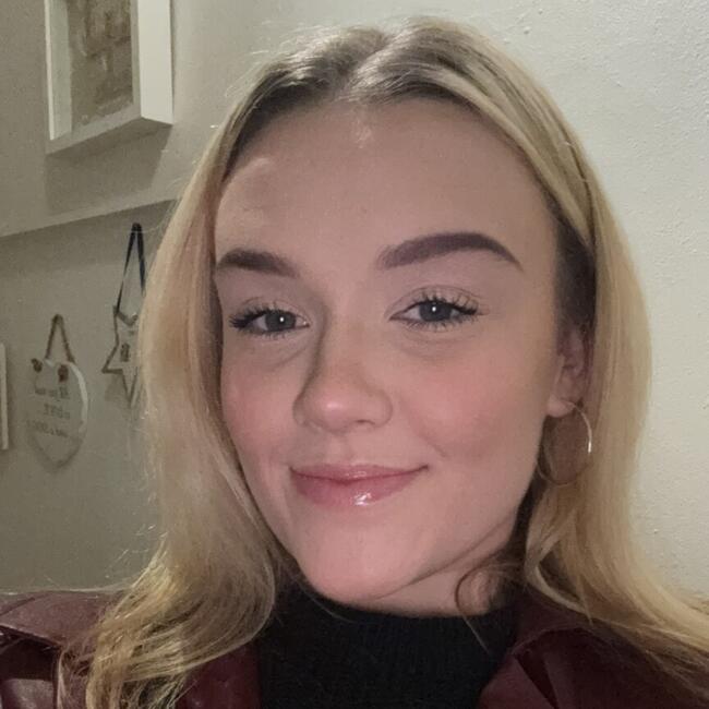 Babysitter in Carshalton: Chloe