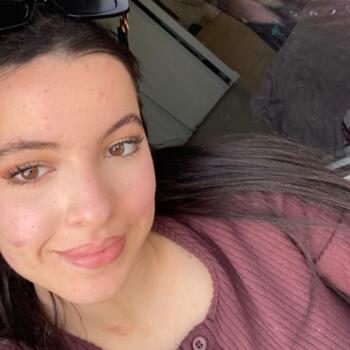 Nanny Villenave-d'Ornon: Thanina