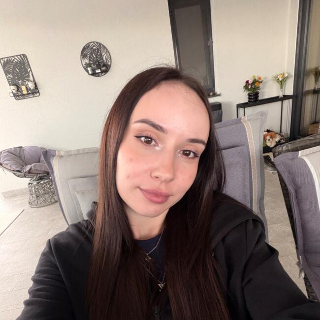 Babysitter in Sibiu: Alina