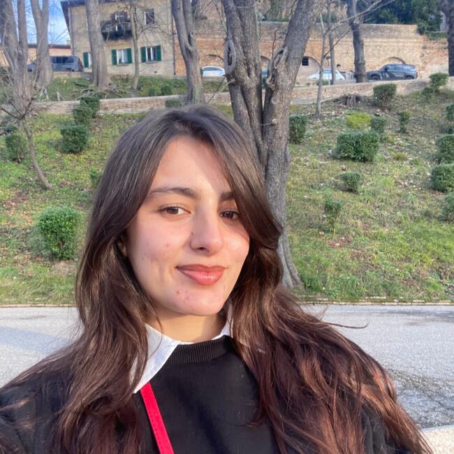 Babysitter in Pesaro: Oumaima