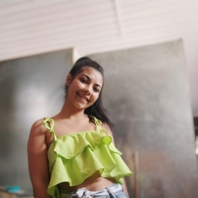 Babysitter in Luziânia: Mariana