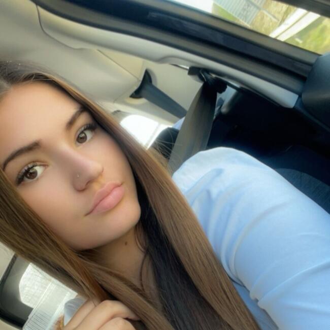 Babysitter in Saint-Gervais-les-Trois-Clochers: Mélodie
