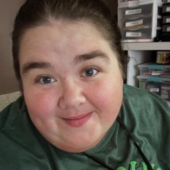 Babysitter in Independence: Ashley