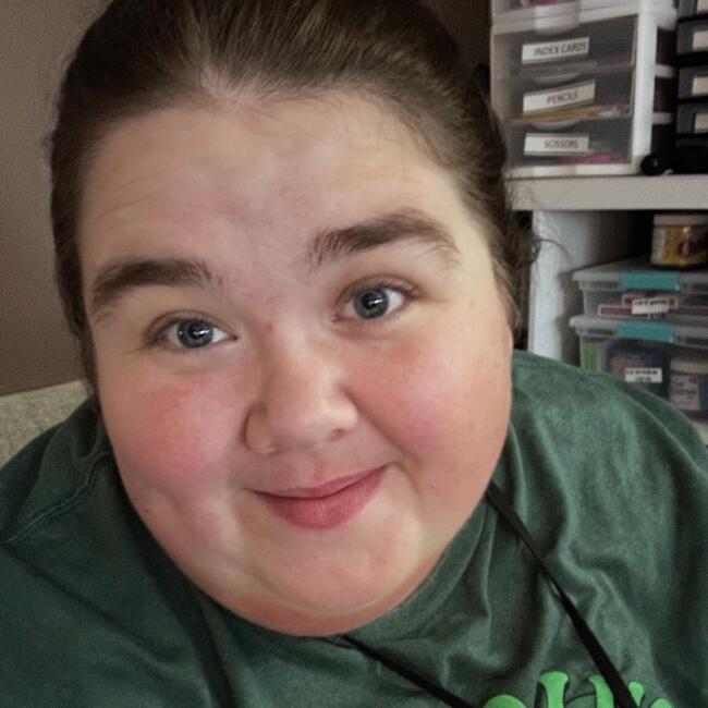 Babysitter in Independence: Ashley