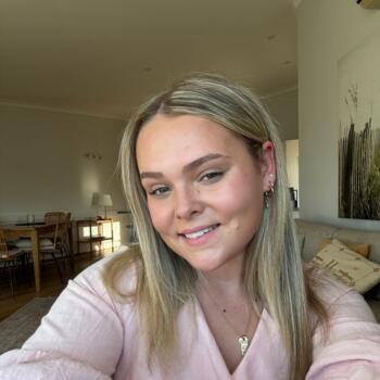 Auklė Sidnėjus: Tegan Ellis