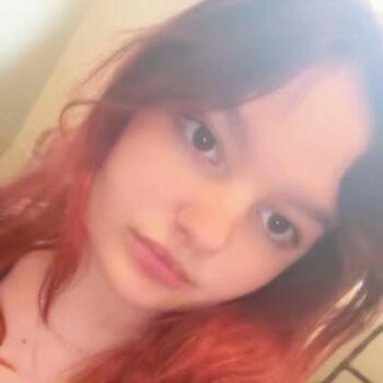 Babysitter in Hastings: Emily