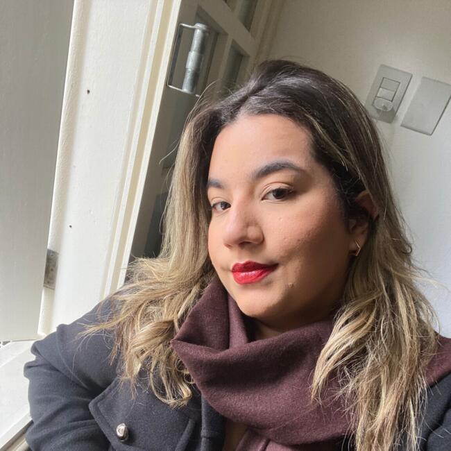Babá em Tubarão: Angelica